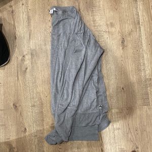 Grey long sleeve athletic shirt slit side Joylab